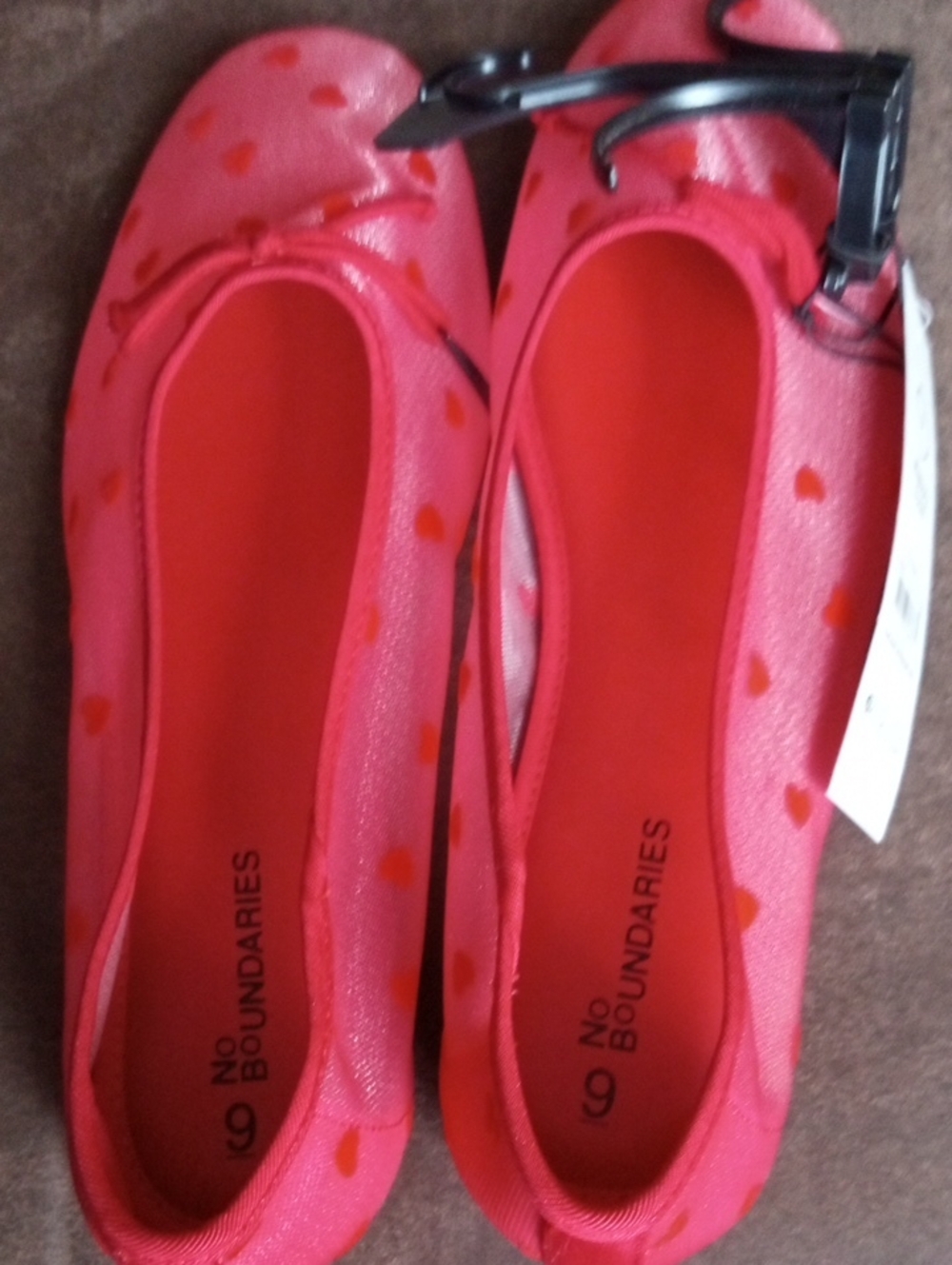 Brand New NO BOUNDARIES Red Heart Print Ballet Flats
